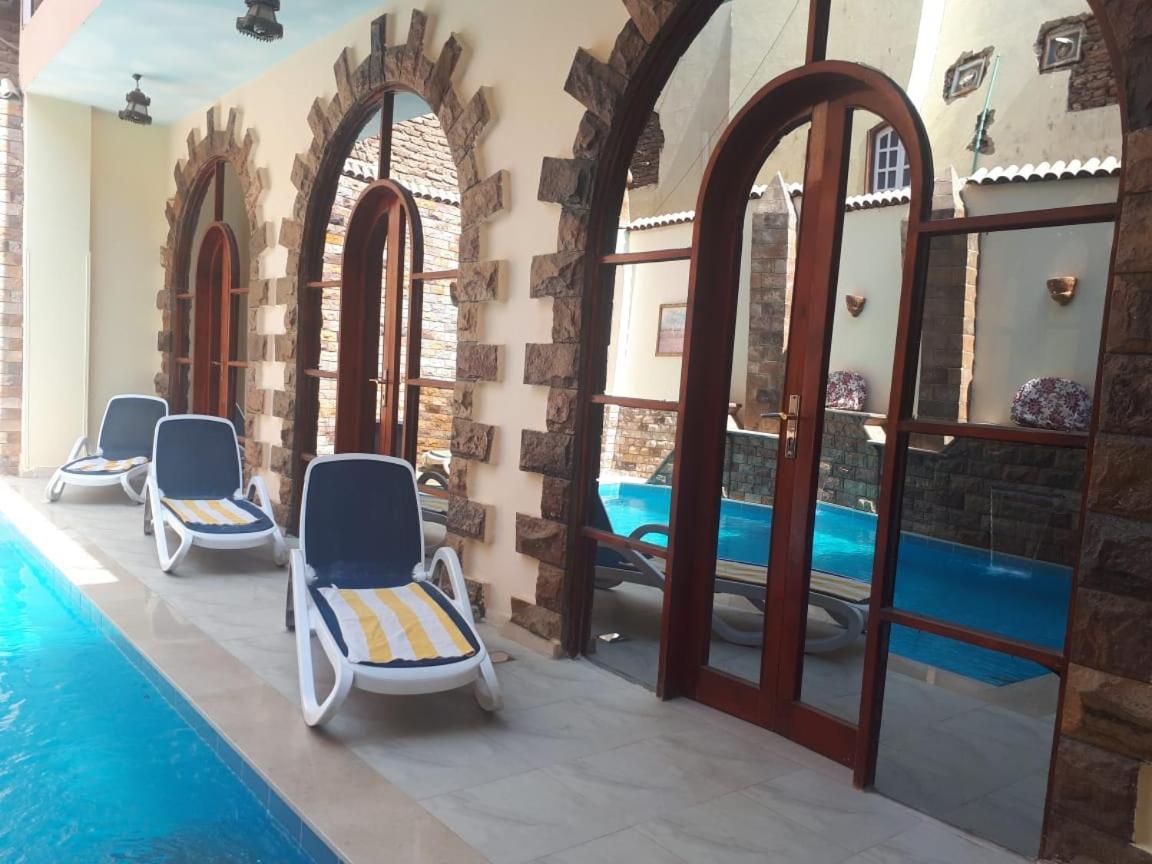 Pyramids Luxor Hotel & Spa Exterior photo