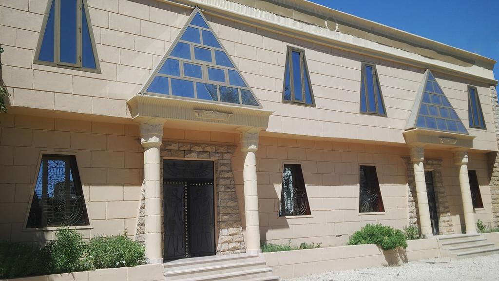 Pyramids Luxor Hotel & Spa Exterior photo