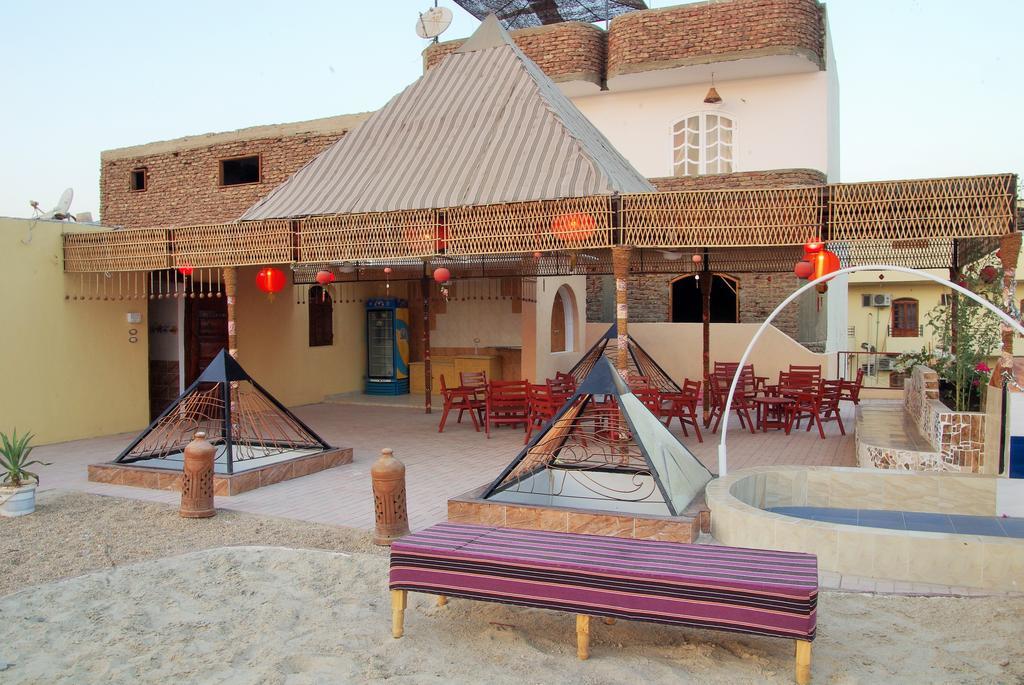 Pyramids Luxor Hotel & Spa Exterior photo