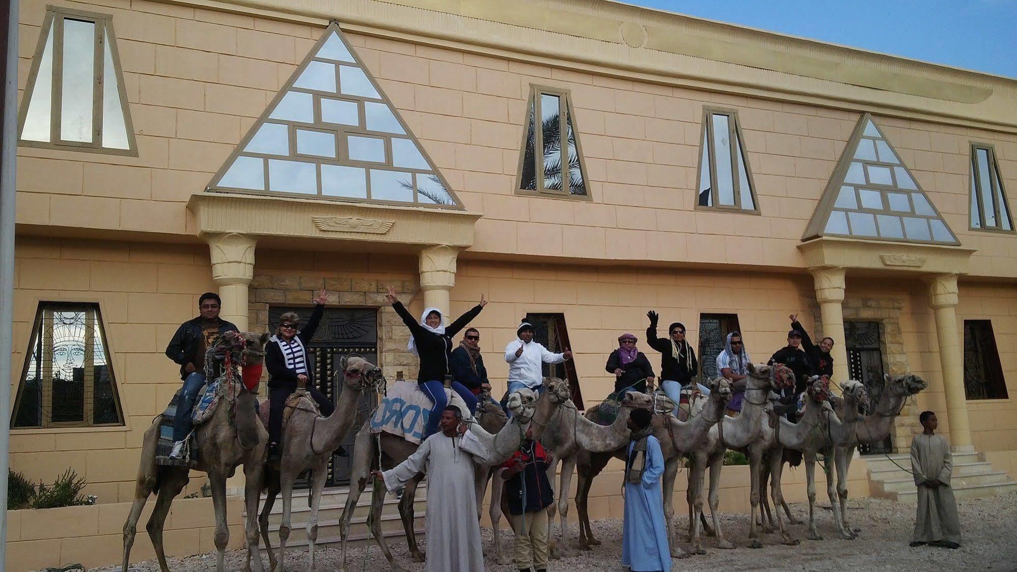 Pyramids Luxor Hotel & Spa Exterior photo